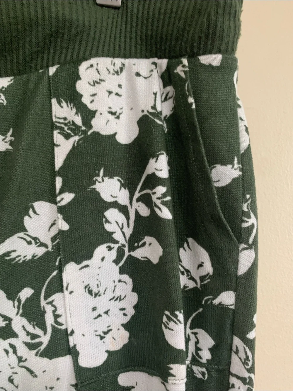 Honeydew Intimates Green & White Floral Kids Jogger Pants